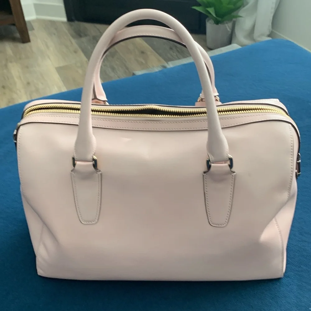 COACH Ballet Pink Leather Barrel Bag
Excellent Condition, barely used. - Picture 2 of 14